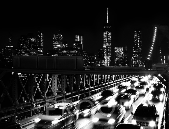 B&W Brooklyn Bridge traffic